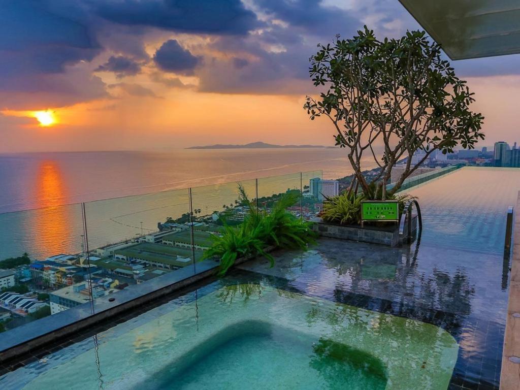 Ferienwohnung The Riviera Jomtien Studio Sea View High Floor Exterior foto