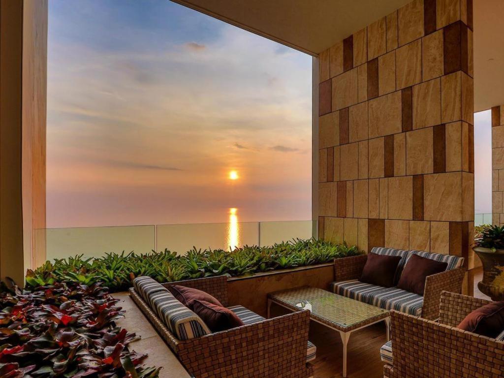 Ferienwohnung The Riviera Jomtien Studio Sea View High Floor Exterior foto